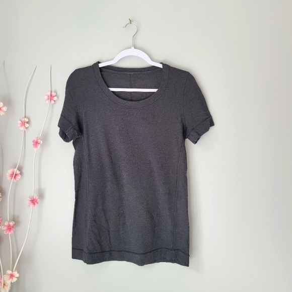 LULULEMON Short Sleeve Top - Picture 1 of 7